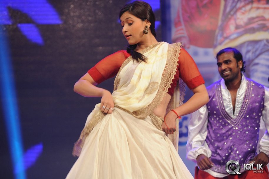 Barbie-Chopra-at-Prema-Geema-Jantha-Nai-Movie-Audio-Launch